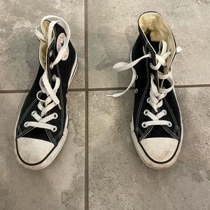 Women’s 7/Men’s 5 Black Converse High Tops